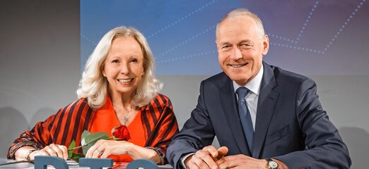 © Catherine von Fürstenberg-Dussmann, Vorsitzende des Stiftungsrates, und Dr. Wolfgang Häfele, Sprecher des Vorstandes, bei der Jahrespressekonferenz der Dussmann Group am 16. Mai 2019 in Berlin