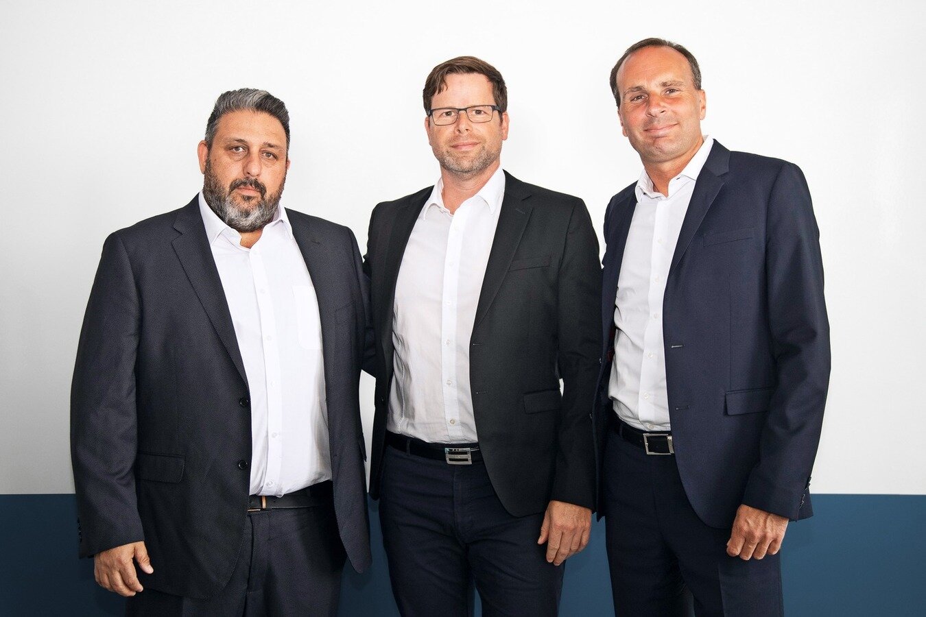 Team photo with representatives of Code Blue Ltd. and Dussmann Group 