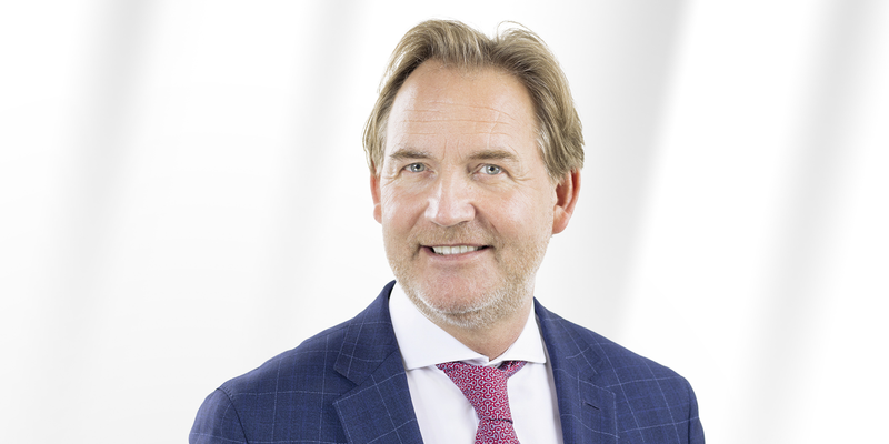 Portrait of Jörg Braesecke, Member of the executive board of the Dussmann Group