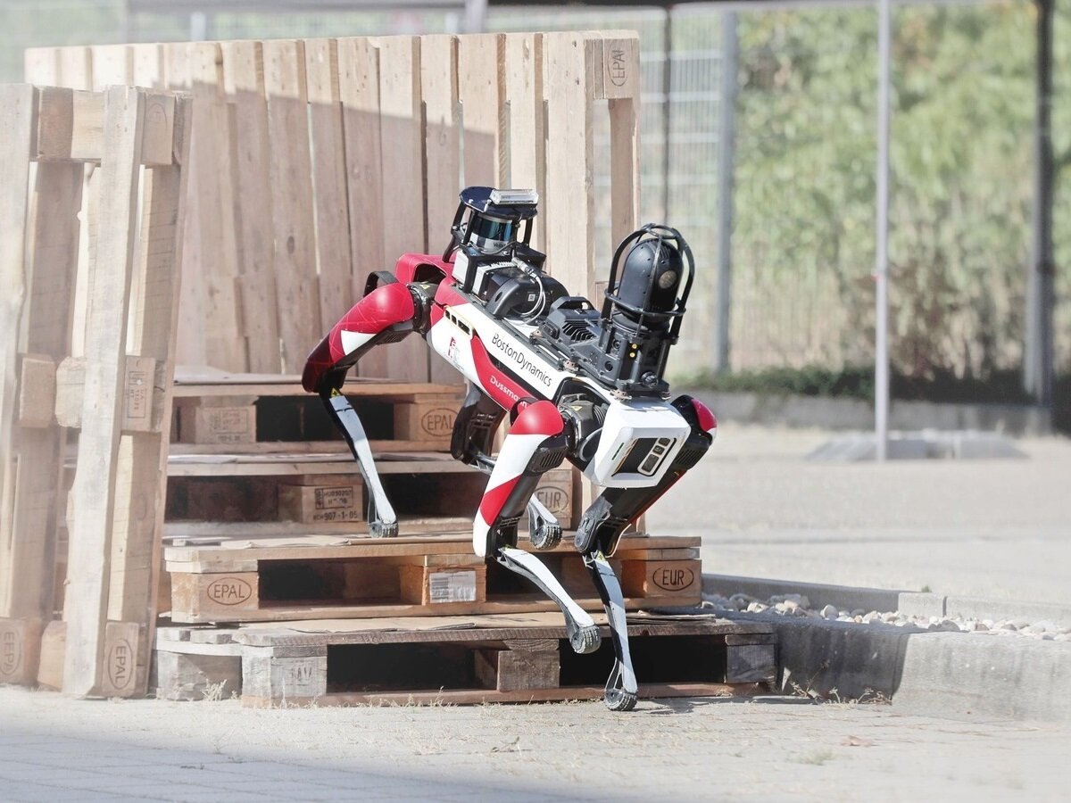 Robot dogs in use at Dussmann in the security services sector